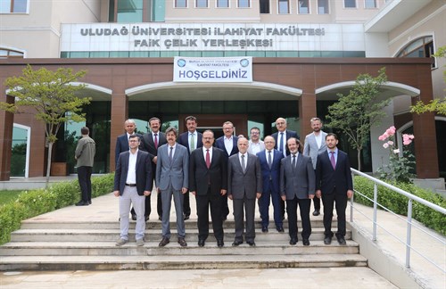 Necmeddin Okyay Sergi Salonu ile İsmail Hakkı Bursevi Yazma ve Nadir Eserler Kütüphanesi Açılışı, Canbolat’ın Katılımıyla Gerçekleştirildi